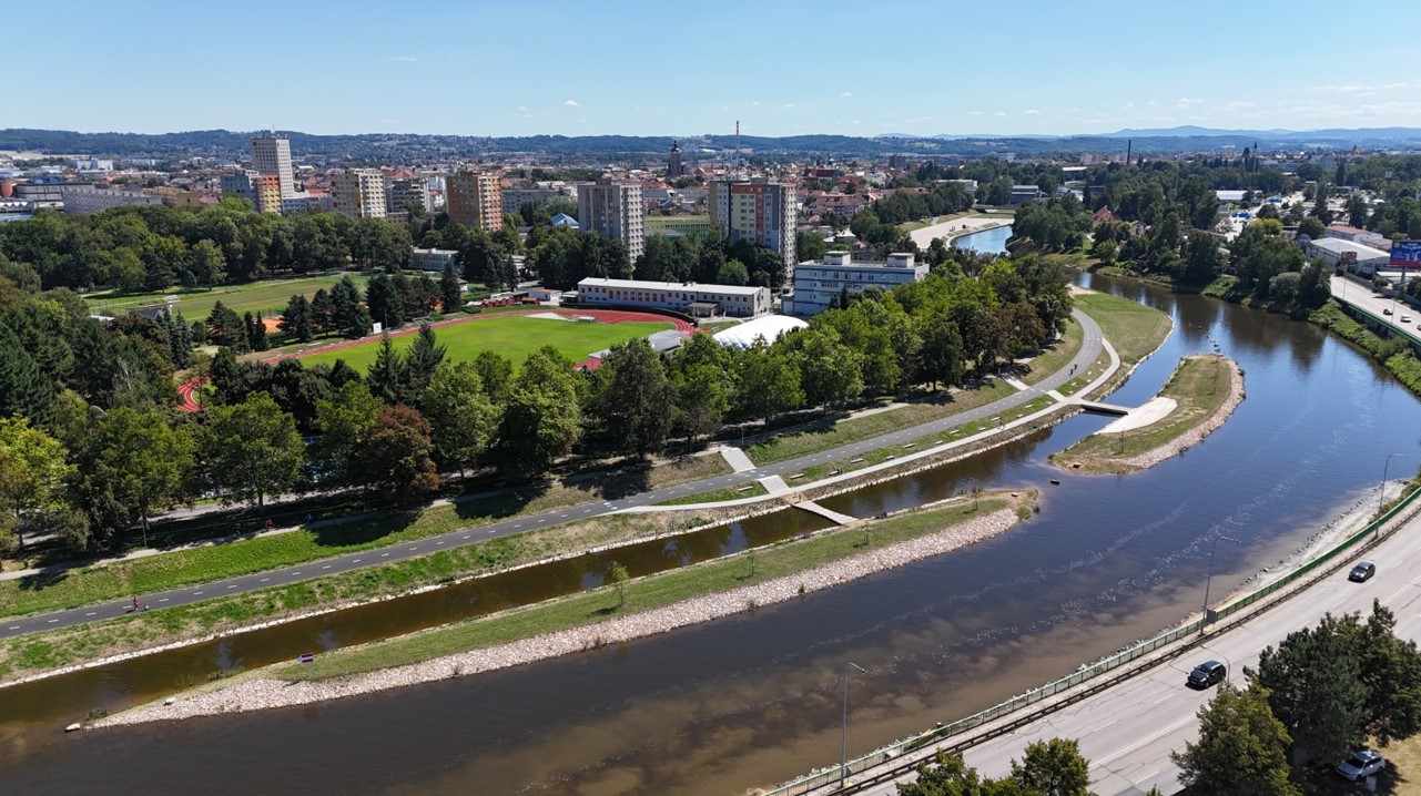 Sluneční ostrov – Jiráskovo nábřeží, České Budějovice